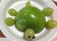 sea turtle apple and grape snack