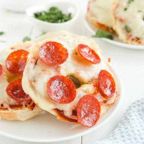 pizza bagel
