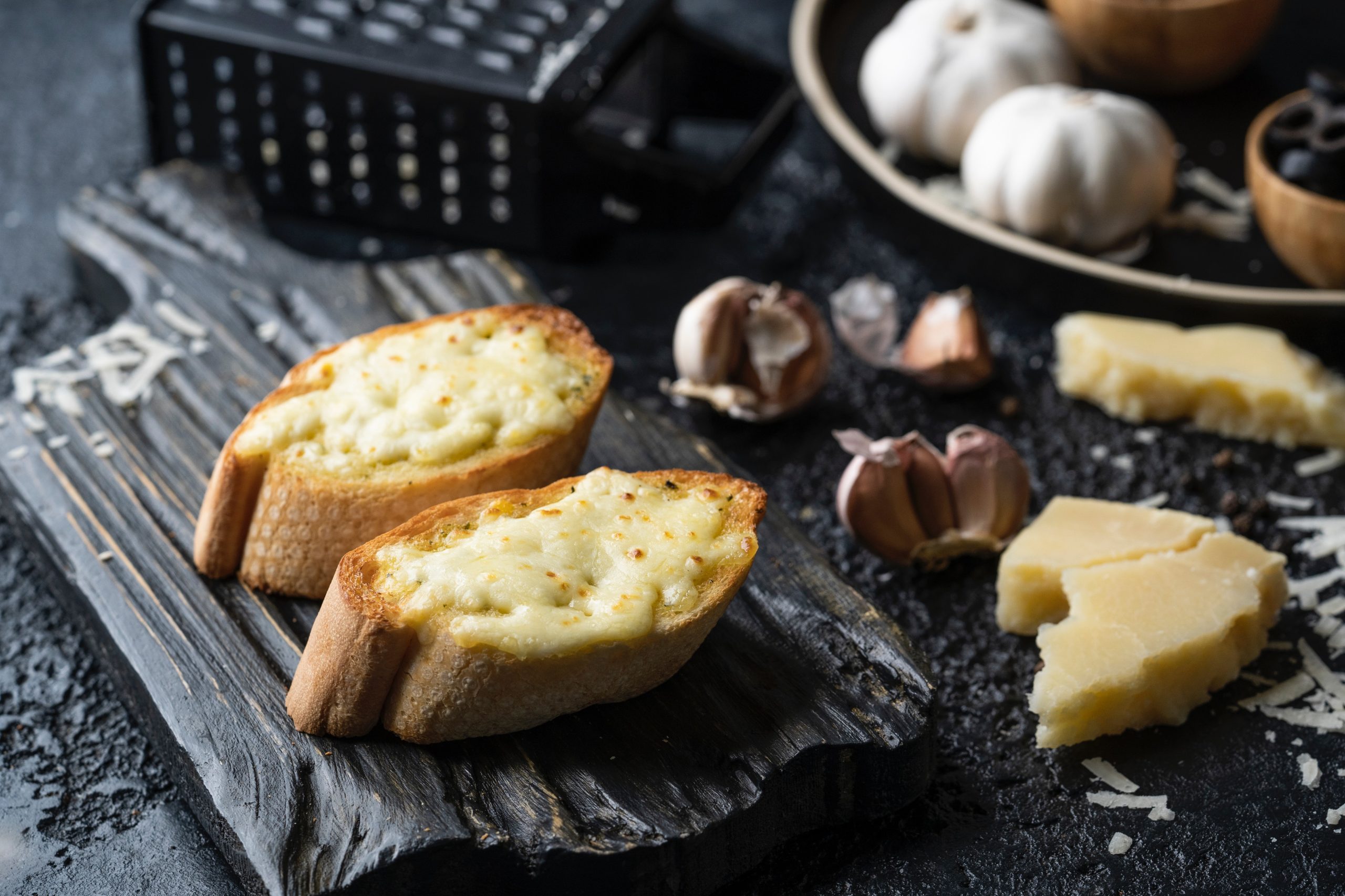 photo of garlic bread with cheese